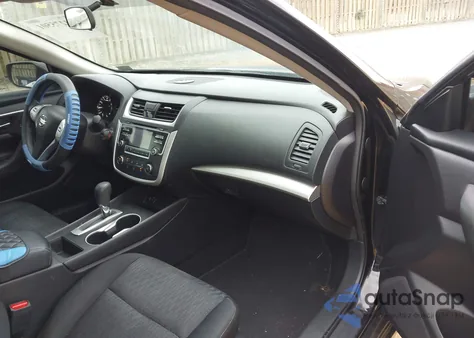 2016 Nissan Altima 2.5/2.5 S/2.5 Sl/2.5 Sr/2.5 Sv z USA, uszkodzony, nr VIN 1N4AL3AP8GN321327